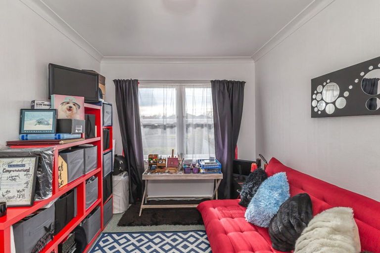 Photo of property in 32 Kent Street, Levin, 5510