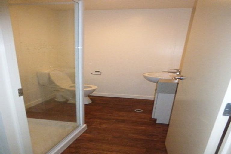 Photo of property in 2/30 Mathesons Road, Phillipstown, Christchurch, 8011