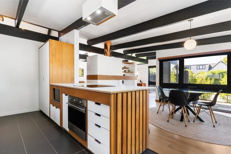 Photo of property in 20 Strathean Avenue, Avonhead, Christchurch, 8042