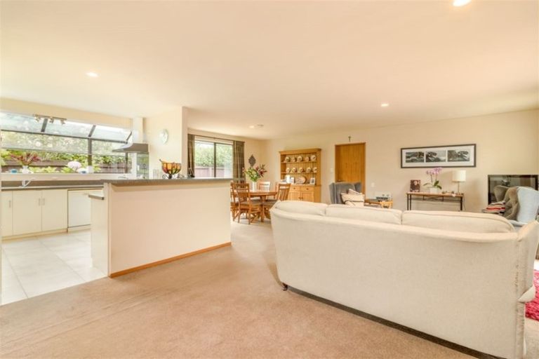 Photo of property in 9 Algie Place, Avonhead, Christchurch, 8042