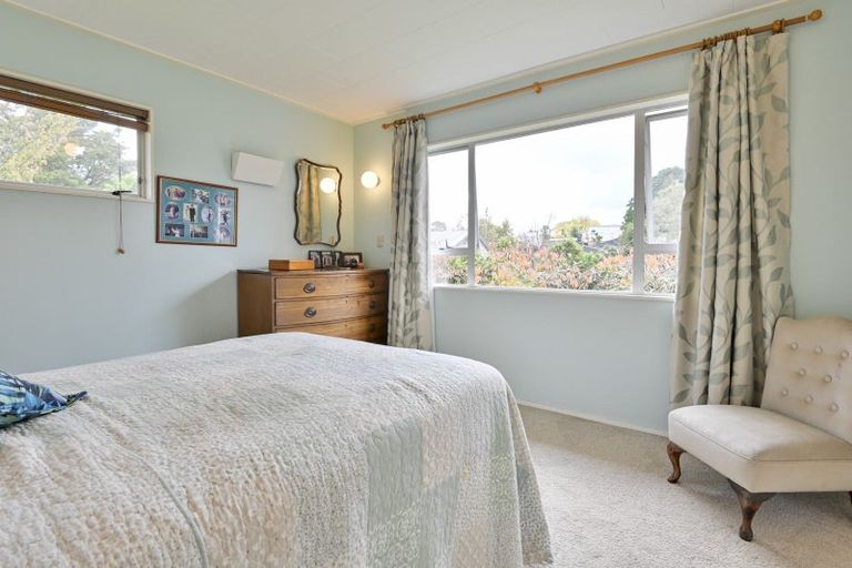 Photo of property in 17 Muritai Crescent, Havelock North, 4130