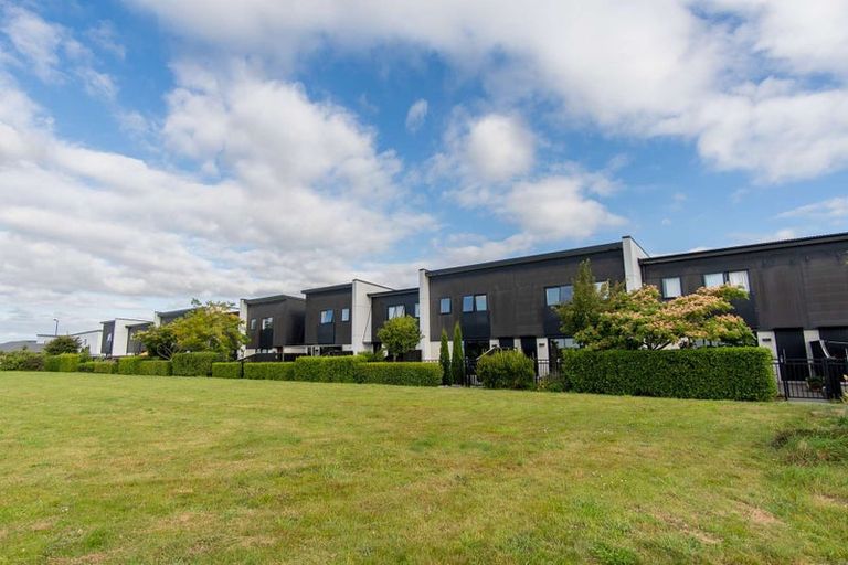 Photo of property in 22 Brian Keogh Lane, Wigram, Christchurch, 8025