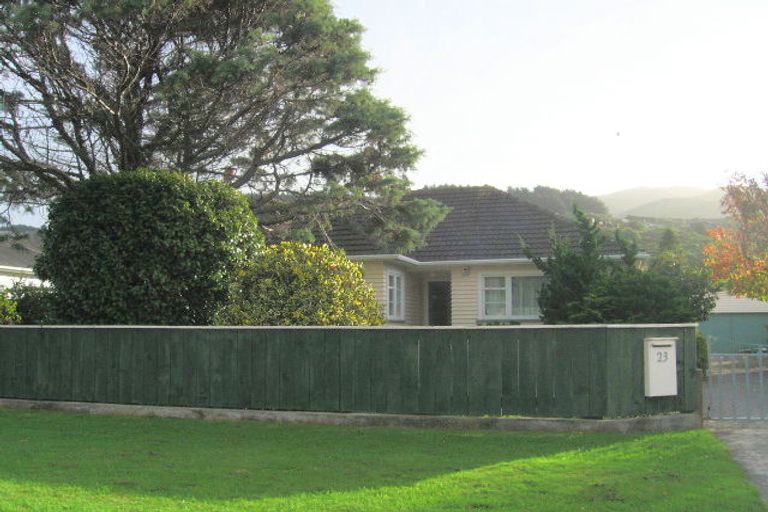 Photo of property in 21 Findlay Street, Tawa, Wellington, 5028