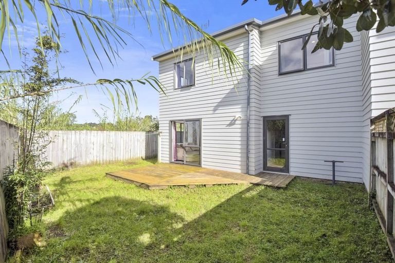 Photo of property in 16/36 West Coast Road, Glen Eden, Auckland, 0602