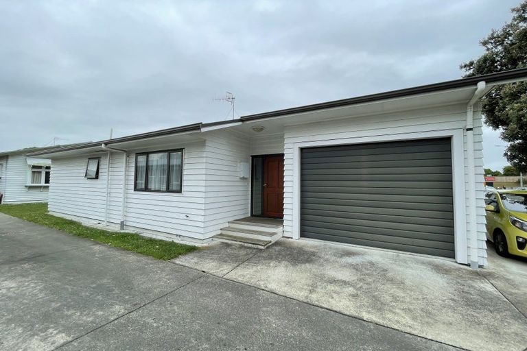 Photo of property in 355 College Street, West End, Palmerston North, 4410