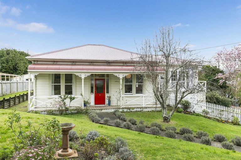 Photo of property in 99 Amohia Street, Paraparaumu, 5032