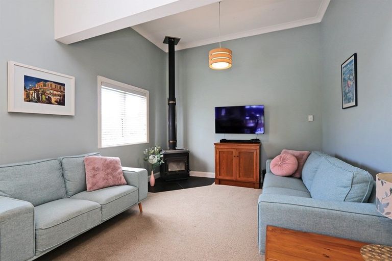 Photo of property in 4 Lamason Street, Greenmeadows, Napier, 4112