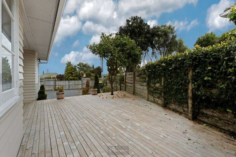 Photo of property in 5 Tui Crescent, Manurewa, Auckland, 2102