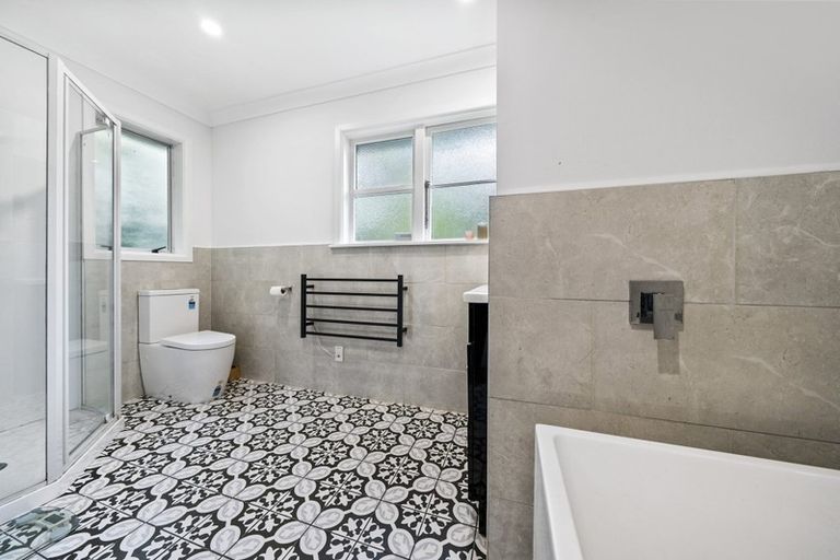 Photo of property in 84 Korokoro Road, Korokoro, Lower Hutt, 5012