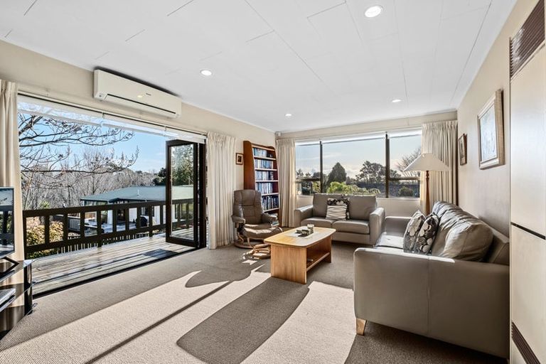 Photo of property in 11 Cargill Place, Frankleigh Park, New Plymouth, 4310