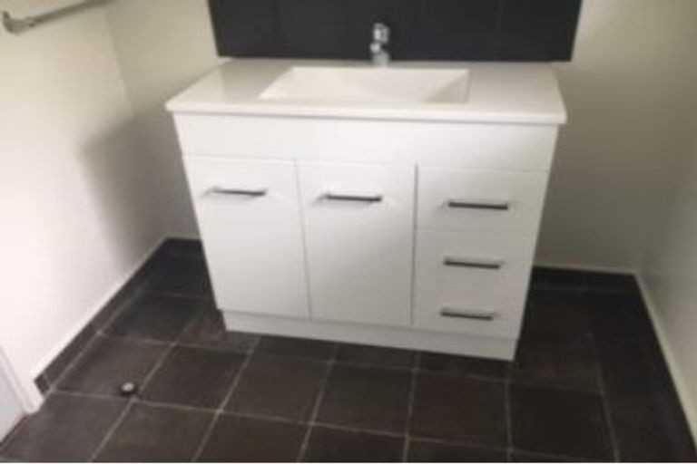 Photo of property in 2 Allen Road, Raumati Beach, Paraparaumu, 5032