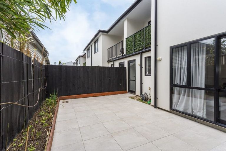 Photo of property in 8a Defoe Place, Waltham, Christchurch, 8023