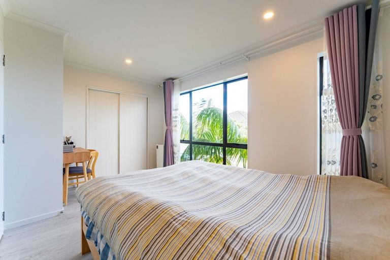 Photo of property in 9 Travis View Drive, Fairview Heights, Auckland, 0632