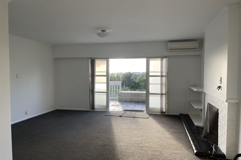 Photo of property in 1/5 Sunnynook Road, Forrest Hill, Auckland, 0620
