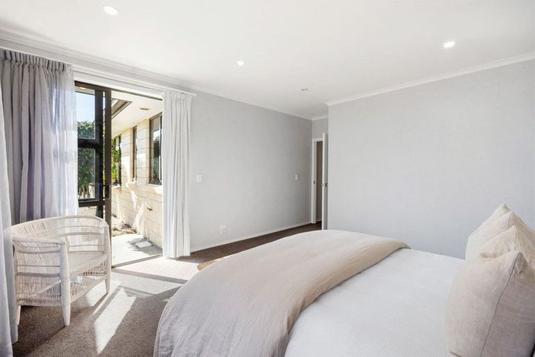 Photo of property in 14 Robieson Street, Roseneath, Wellington, 6011