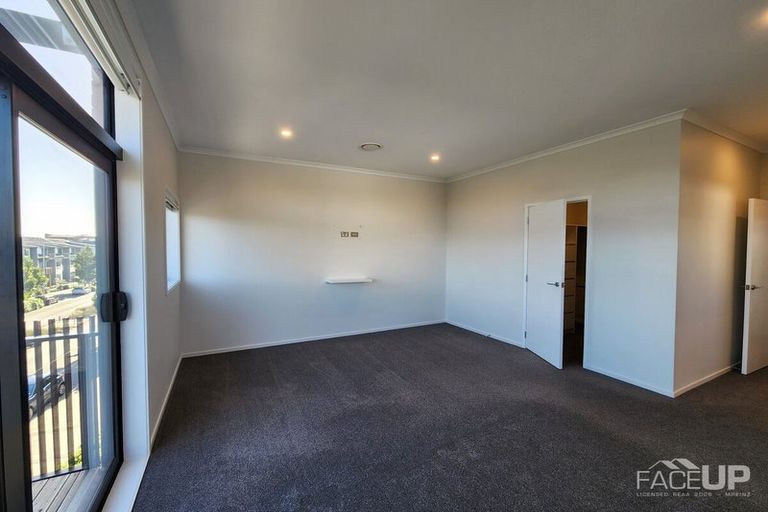 Photo of property in 127 Hobsonville Point Road, Hobsonville, Auckland, 0616