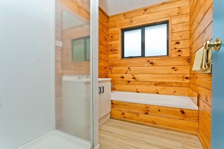 Photo of property in 2/101 Stredwick Drive, Torbay, Auckland, 0630