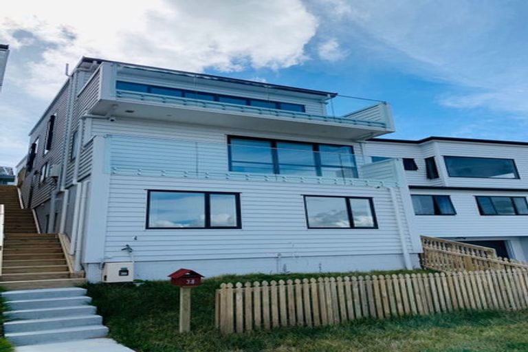 Photo of property in 38 Ascension Crescent, Orewa, 0931