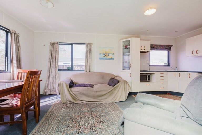 Photo of property in 18 Wakeman Street, Pahiatua, 4910