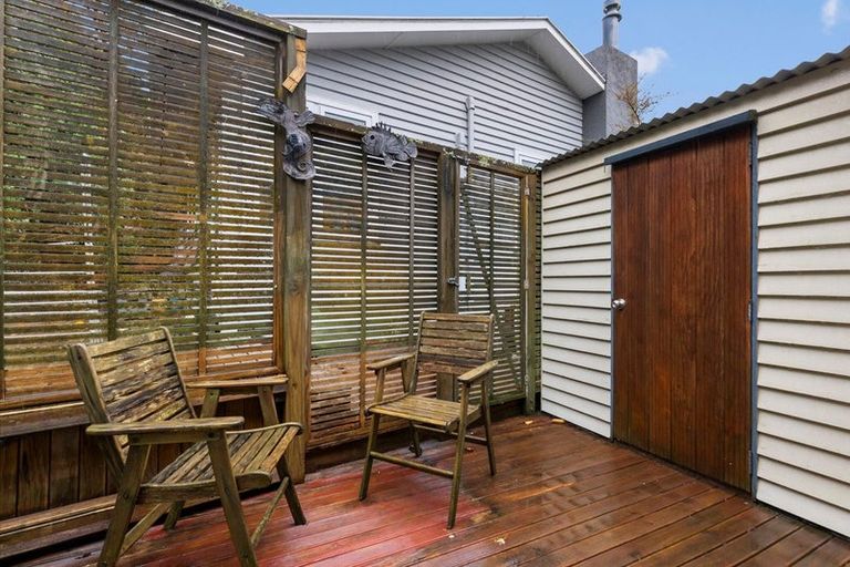 Photo of property in 88 Broderick Road, Johnsonville, Wellington, 6037