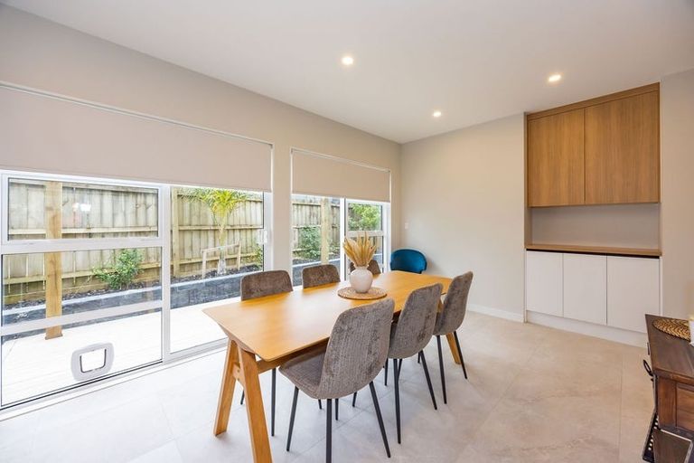 Photo of property in 34 Hellyers Street, Birkdale, Auckland, 0626