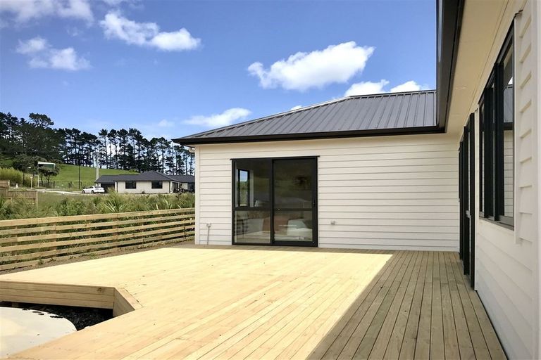 Photo of property in 87 Muriwai Road, Waimauku, 0812