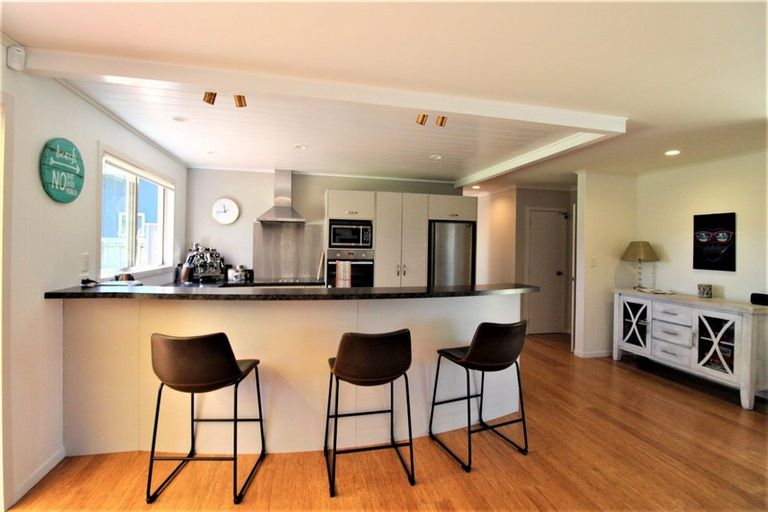 Photo of property in 670 Matarangi Drive, Matarangi, Whitianga, 3592