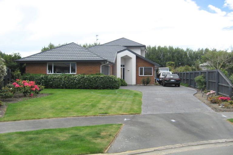 Photo of property in 19 Innisfree Place, Northwood, Christchurch, 8051