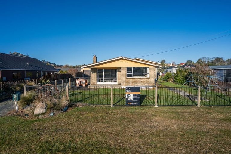 Photo of property in 16 Burraness Street, Palmerston, 9430