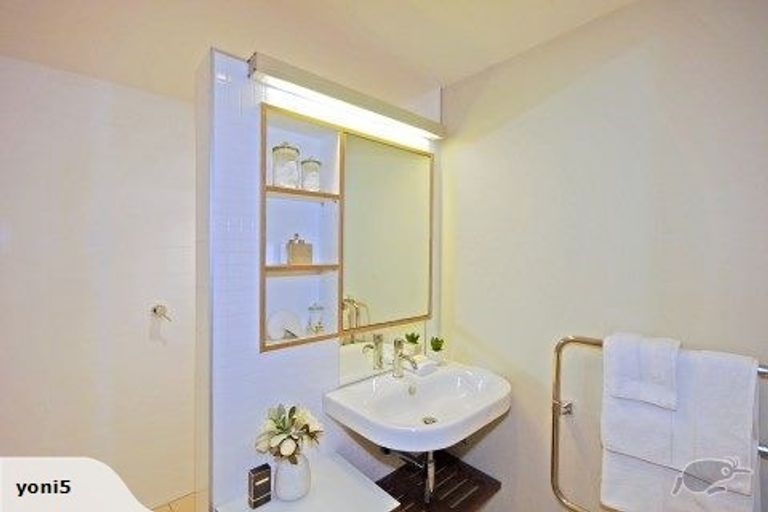 Photo of property in Piermont Apartments, 3e/82 Cable Street, Te Aro, Wellington, 6011