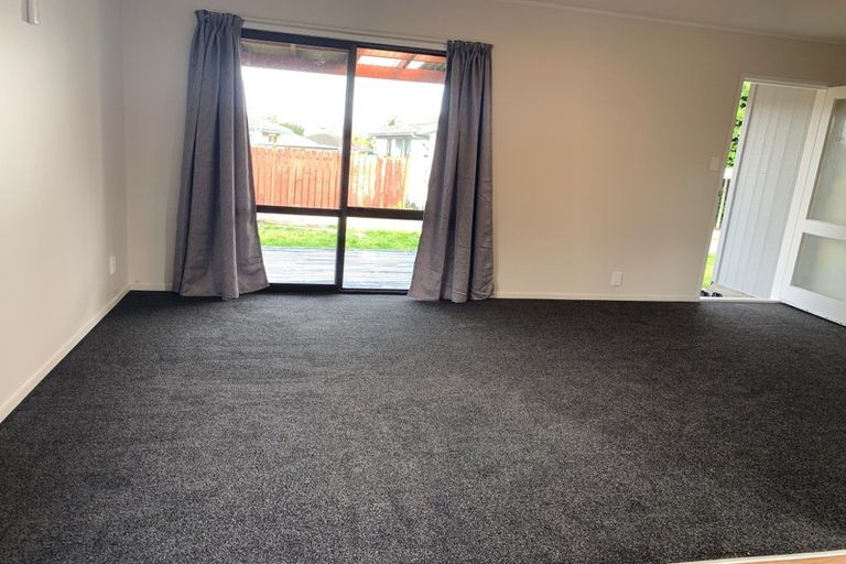 Photo of property in 1/10 Taitimu Drive, Weymouth, Auckland, 2103