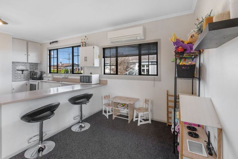 Photo of property in 15 Irving Street, Gore, 9710