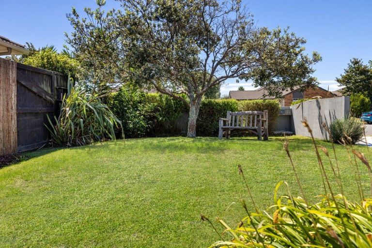 Photo of property in 102 Doncaster Drive, Papamoa Beach, Papamoa, 3118