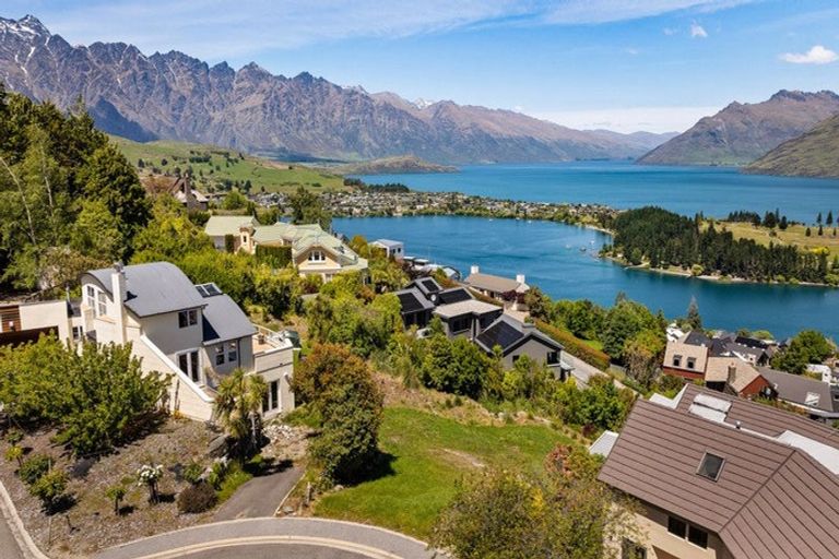 Photo of property in 15 Manchester Place, Queenstown, 9300