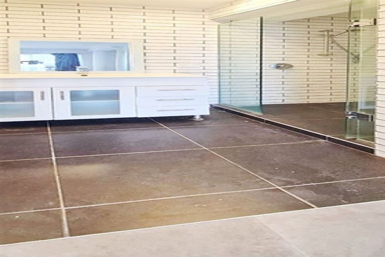 Photo of property in 1022 Whangaparaoa Road, Tindalls Beach, Whangaparaoa, 0930