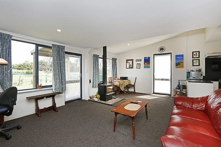 Photo of property in 59 Gisborne Terrace, Opunake, 4616