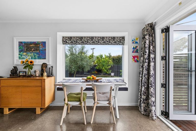 Photo of property in 39 Upham Street, Havelock North, 4130