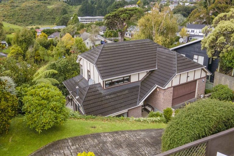 Photo of property in 6 Burbank Crescent, Churton Park, Wellington, 6037