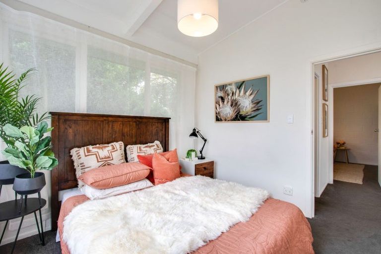 Photo of property in 2/204a Park Road South, Akina, Hastings, 4122