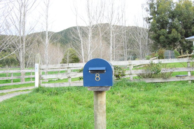 Photo of property in 8 Maui Pomare Road, Nikau Valley, Paraparaumu, 5032