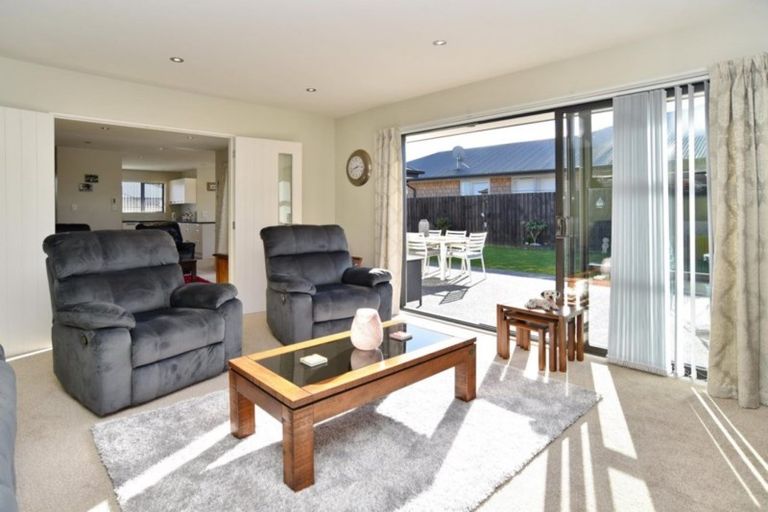 Photo of property in 32 Kotare Avenue, Rangiora, 7400