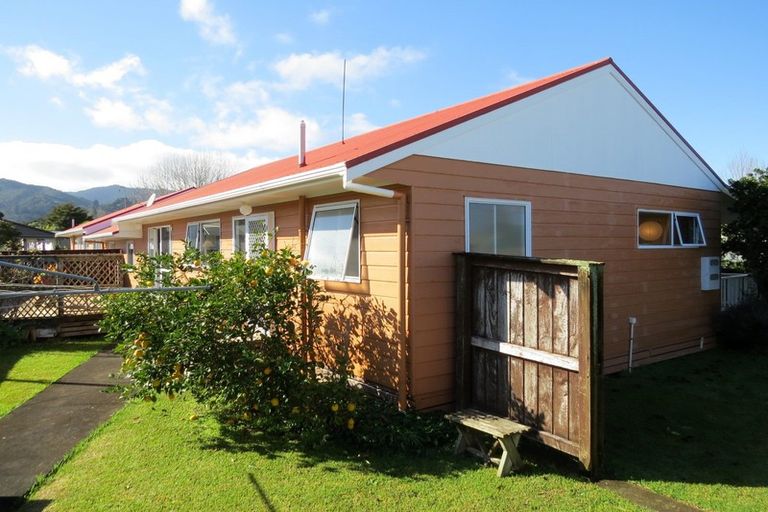 Photo of property in 12 Courthouse Lane, Coromandel, 3506