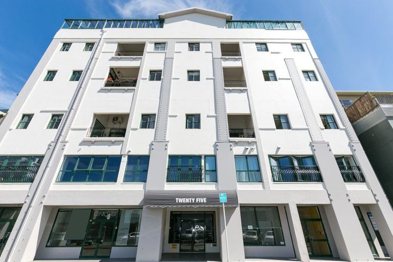 Photo of property in Tennyson Apartments, 13/25 Tennyson Street, Te Aro, Wellington, 6011