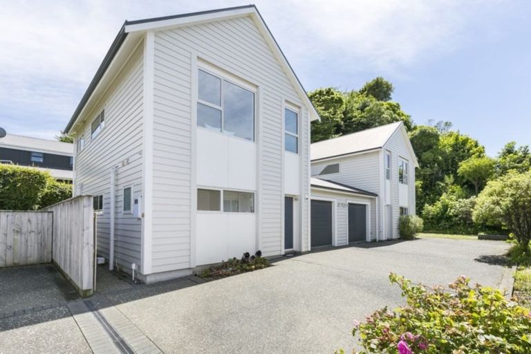 Photo of property in 46a Parkvale Road, Karori, Wellington, 6012