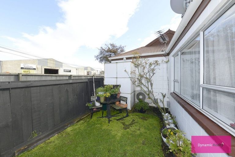 Photo of property in 2/16 Lane Street, Woolston, Christchurch, 8023
