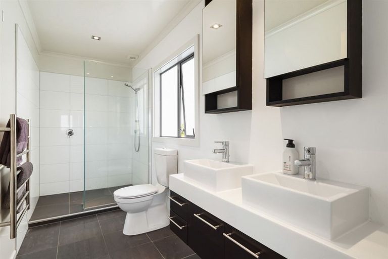 Photo of property in 131c Kowhai Road, Mairangi Bay, Auckland, 0630