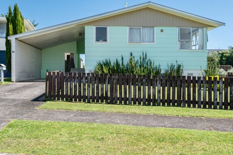 Photo of property in 44 Tavistock Street, Westown, New Plymouth, 4310