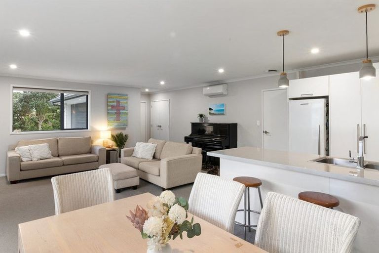 Photo of property in 15 Ian Place, Waihi Beach, 3611