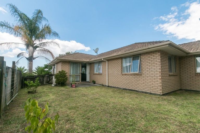 Photo of property in 56 Ruze Vida Drive, Massey, Auckland, 0614