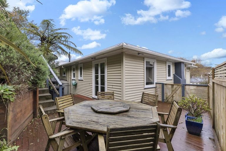 Photo of property in 88 Broderick Road, Johnsonville, Wellington, 6037